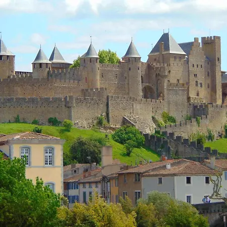Aux Volets Bleus - Proche De Carcassonne